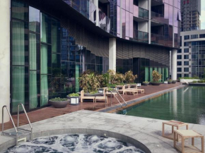 Luxury CBD - Pool, Gym and Spa